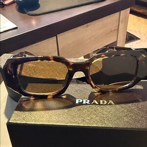 Fashion Prada Tortoise Shell Sunglasses